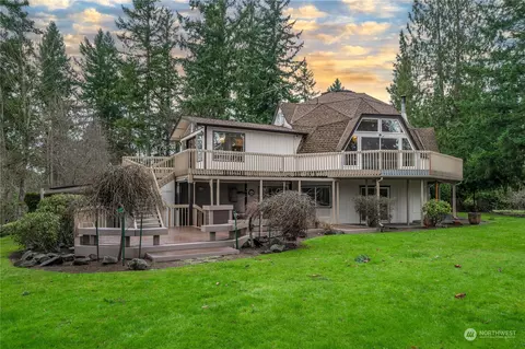 24211 SE 380th St, Enumclaw, WA 98022