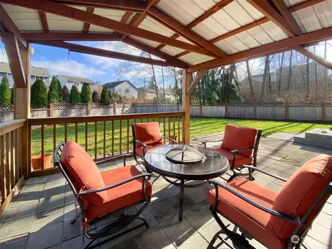 Exterior - 5502 114th St SE, Everett, WA 98208 photo 2 of 6