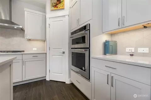 Kitchen - 17926 31st Dr SE, Bothell, WA 98012 photo 4 of 4