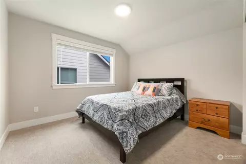 Bedroom - 17926 31st Dr SE, Bothell, WA 98012 photo 6 of 9