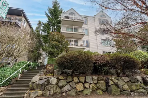 4540 45th Ave SW #203, Seattle, WA 98116