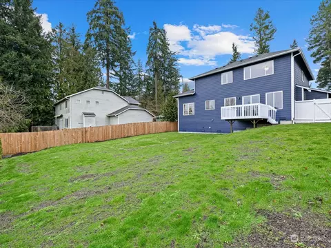 Exterior - 4823 118 Pl SE, Everett, WA 98208 photo 2 of 6