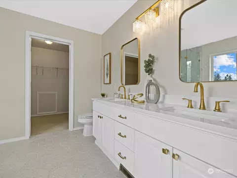 Bath - 4823 118 Pl SE, Everett, WA 98208 photo 2 of 4