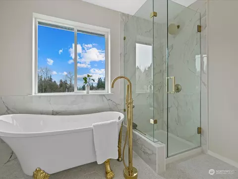 Bath - 4823 118 Pl SE, Everett, WA 98208 photo 1 of 4