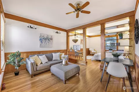 606 E Thomas St #N, Seattle, WA 98102