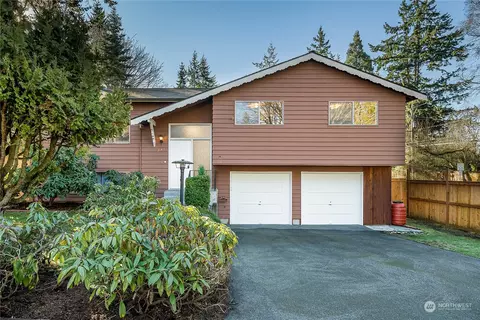 241 NW 203rd St, Shoreline, WA 98177