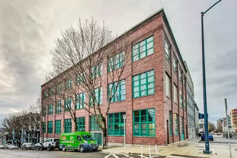 66 Bell St #207, Seattle, WA 98121