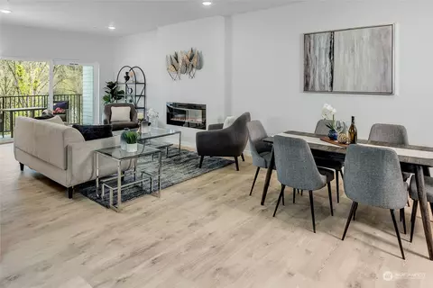 Dining - 8911 NE 173rd Pl #A, Bothell, WA 98011 photo 4 of 5