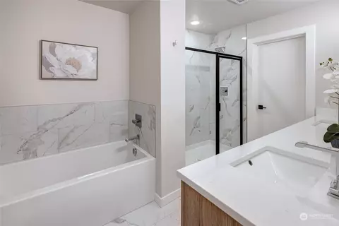 Bath - 8911 NE 173rd Pl #A, Bothell, WA 98011 photo 2 of 5
