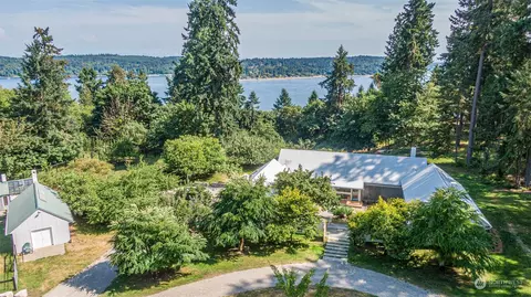 10931 SW 238th St, Vashon, WA 98070