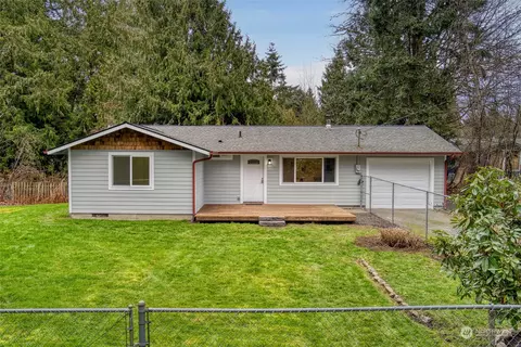6420 NE Maple St, Suquamish, WA 98392