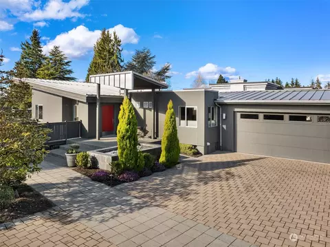 806 84th Ave NE, Medina, WA 98039
