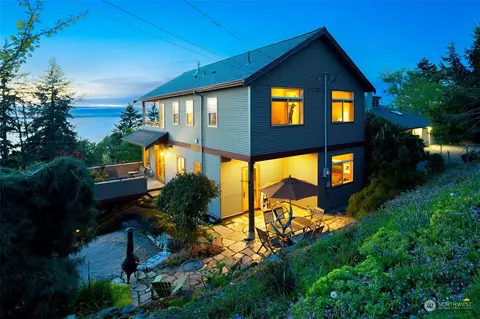 341 S State St, Bellingham, WA 98225