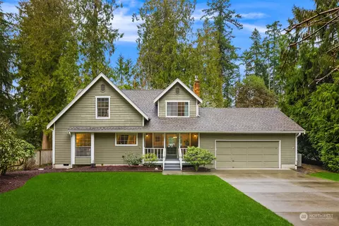 8230 Hansen Rd NE, Bainbridge Island, WA 98110