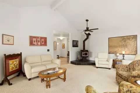 Living - 101 Ascot Ct, Sequim, WA 98382 photo 4 of 7