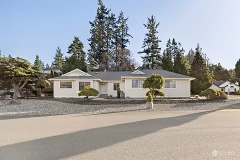 101 Ascot Ct, Sequim, WA 98382