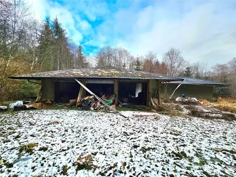 610 Smith Creek Rd, Raymond, WA 98577
