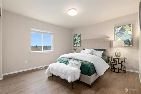 Bedroom - 8834 NE 201st Pl, Bothell, WA 98011 photo 4 of 5