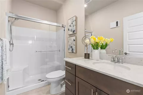 Bath - 8834 NE 201st Pl, Bothell, WA 98011 photo 5 of 5