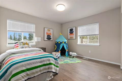 Bedroom - 8834 NE 201st Pl, Bothell, WA 98011 photo 3 of 5