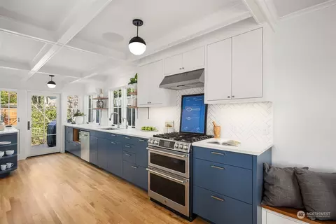 Kitchen - 419 35th Ave S, Seattle, WA 98144 photo 2 of 2