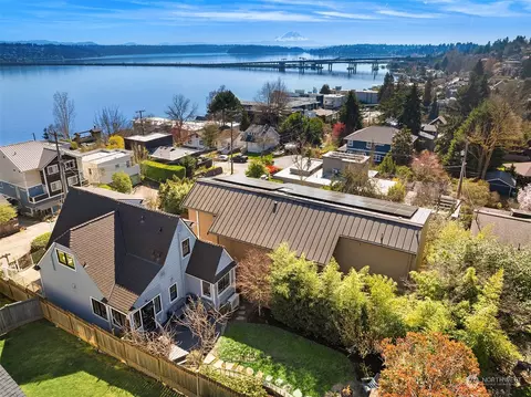 View/Area - 419 35th Ave S, Seattle, WA 98144 photo 2 of 3