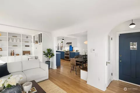 Entry Way - 419 35th Ave S, Seattle, WA 98144 photo 1 of 1