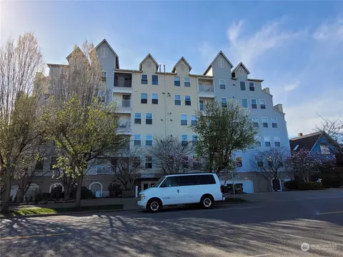 2522 Rucker Ave #308, Everett, WA 98201