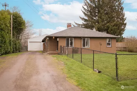 3534 Memorial Park Dr, Longview, WA 98632