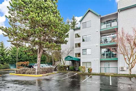 1522 NE 175th St #108, Shoreline, WA 98155