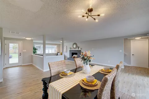 Dining - 307 2nd St, Sultan, WA 98294 photo 2 of 3