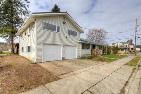 Exterior - 307 2nd St, Sultan, WA 98294 photo 2 of 6