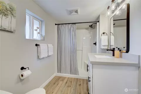 Bath - 307 2nd St, Sultan, WA 98294 photo 1 of 2