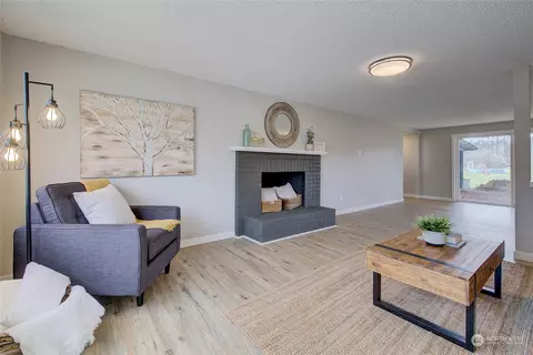 Living - 307 2nd St, Sultan, WA 98294 photo 3 of 4