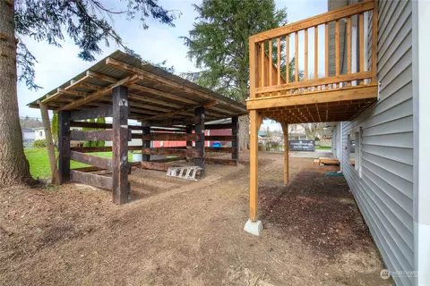 Exterior - 307 2nd St, Sultan, WA 98294 photo 6 of 6