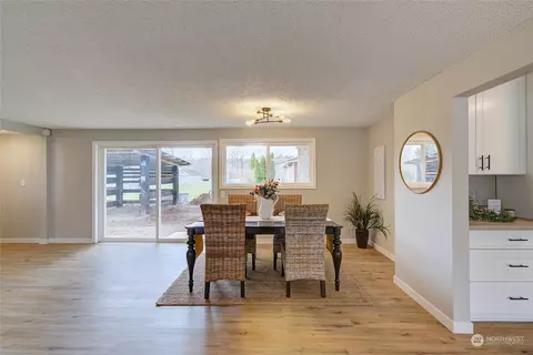 Dining - 307 2nd St, Sultan, WA 98294 photo 3 of 3