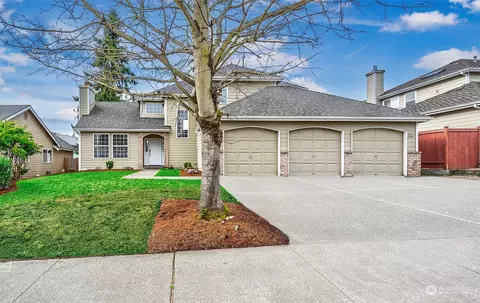 20412 23rd Ave W, Lynnwood, WA 98036