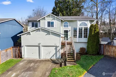 8512 5th Pl SE, Lake Stevens, WA 98258