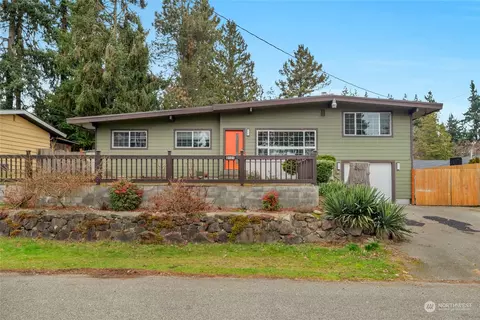 6101 Park Way, Lynnwood, WA 98036