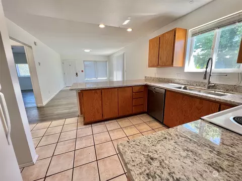2715 Harrison Ave, Everett, WA 98201 photo 18