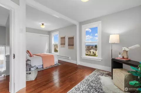 Bedroom - 1718 Cedar St, Everett, WA 98201 photo 4 of 8