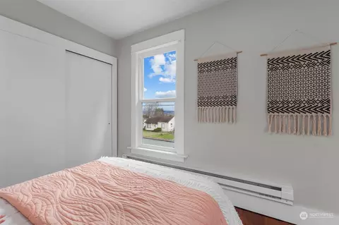 Bedroom - 1718 Cedar St, Everett, WA 98201 photo 7 of 8