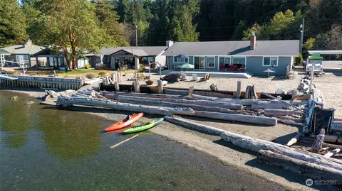 915 Port Susan Ter, Camano Island, WA 98282