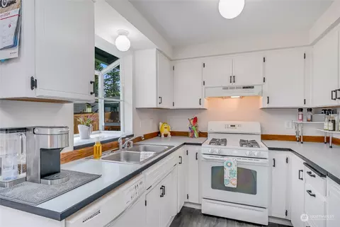 110 Barbara Ln, Everett, WA 98203 photo 9