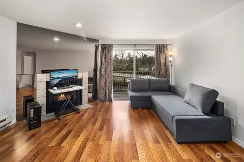 4106 Factoria Blvd SE #C212, Bellevue, WA 98006
