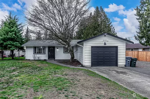 20006 Cascade Dr E, Lake Tapps, WA 98391