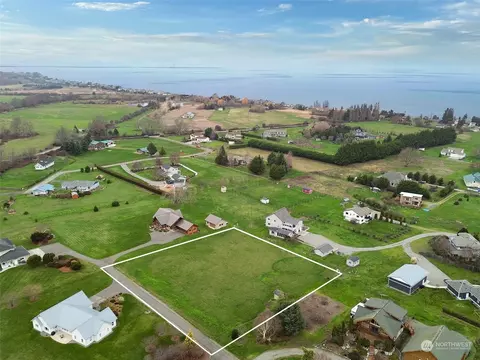 999 Macawa Trl, Sequim, WA 98382