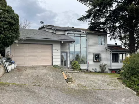 253 Taylor Ave NW, Renton, WA 98057