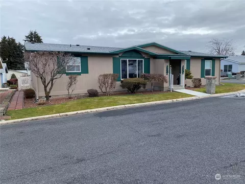 1203 Woods St, Wenatchee, WA 98801