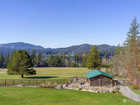 99 Ship Bay Ln, Eastsound, WA 98245 photo 2